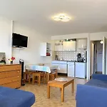 4 Couchages Avec Terrasse A Bormes-les-mimosas - Fr-1-251-130